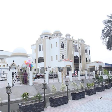 Shahi Palace Hotel Chichawatni Esterno foto