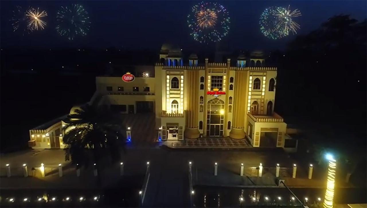 Shahi Palace Hotel Chichawatni Esterno foto