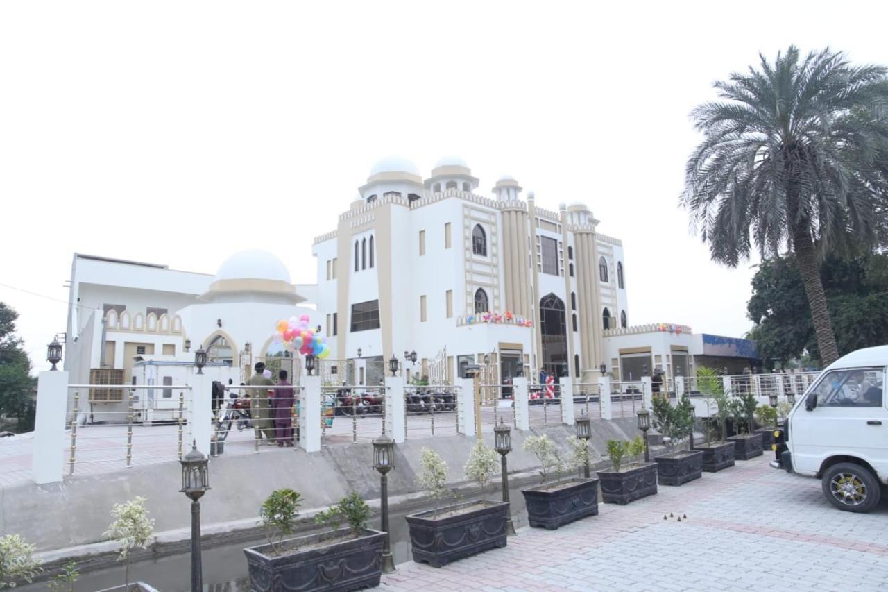 Shahi Palace Hotel Chichawatni Esterno foto