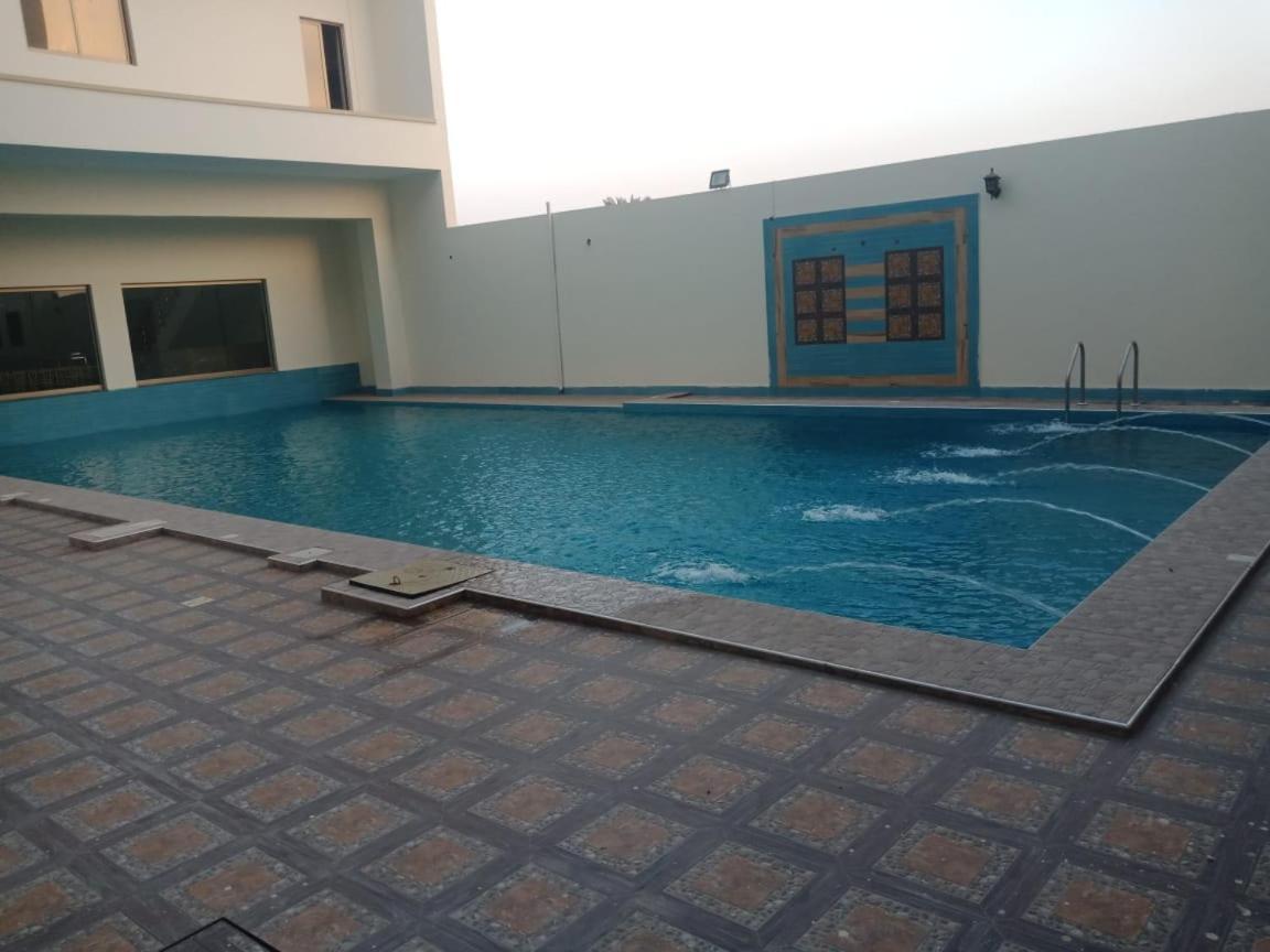 Shahi Palace Hotel Chichawatni Esterno foto